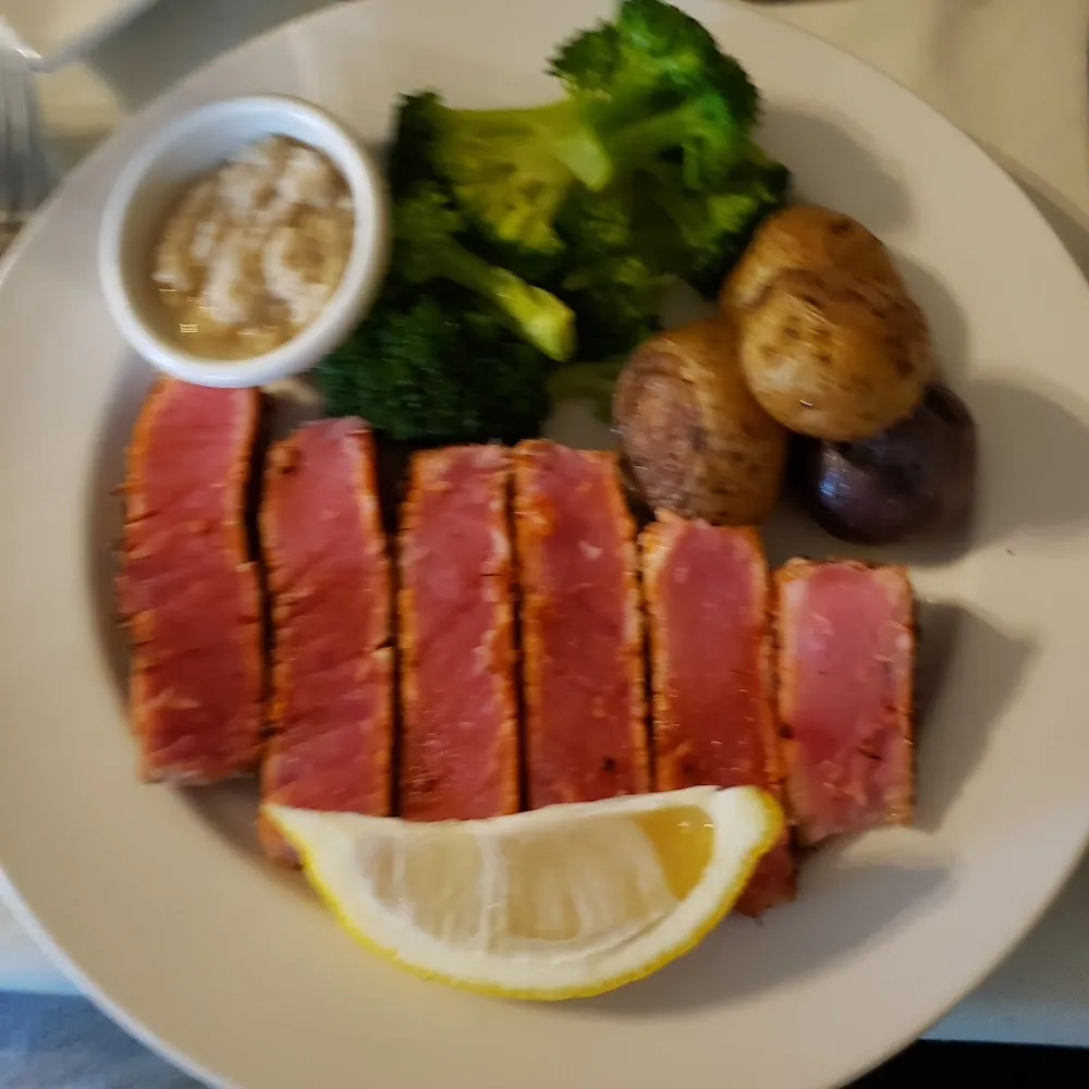 Ahi Tuna with Vegetables